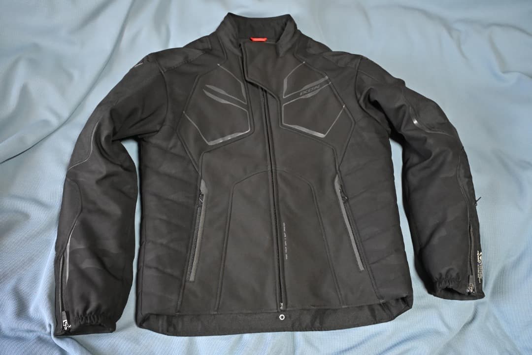 ＩＸＯＮ　イクソン　ＣＥＬＬ　Ａ　アジアＸＬサイズ