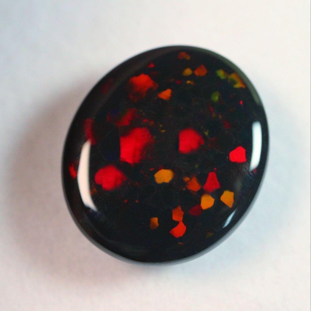 取置き可能　真紅 8ct オーストラリア ライトニングリッジ産　ブラックオパール