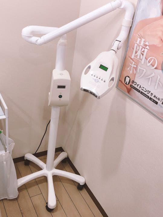 ポスター付き！備品多数 セルフホワイトニング機器　ホワイトニングネット