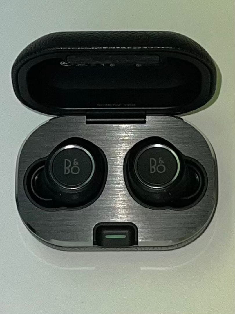 B&O E8 2.0 ワイヤレスイヤフォン