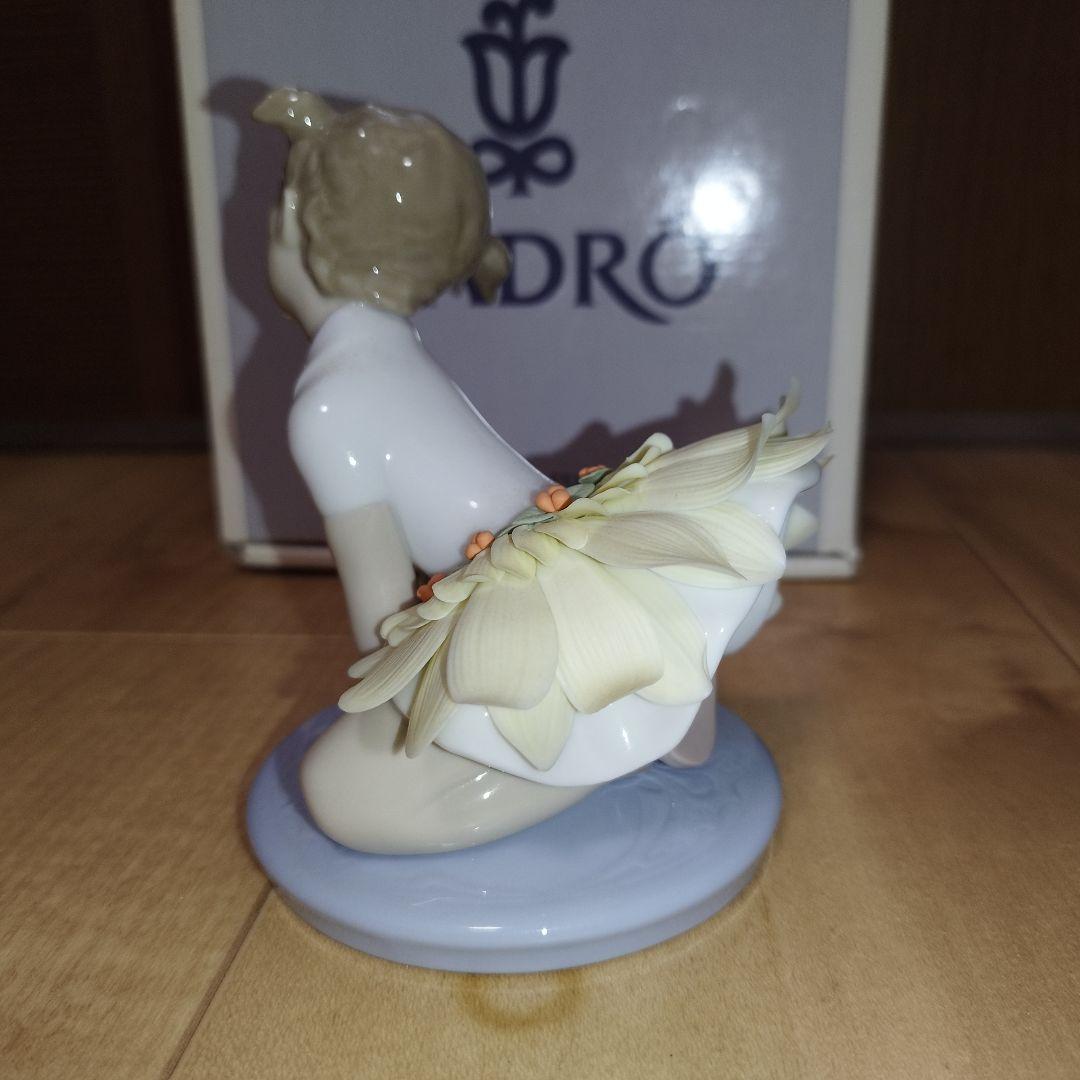 【美品】リヤドロ 6691 　女の子とデイジー花弁スカート