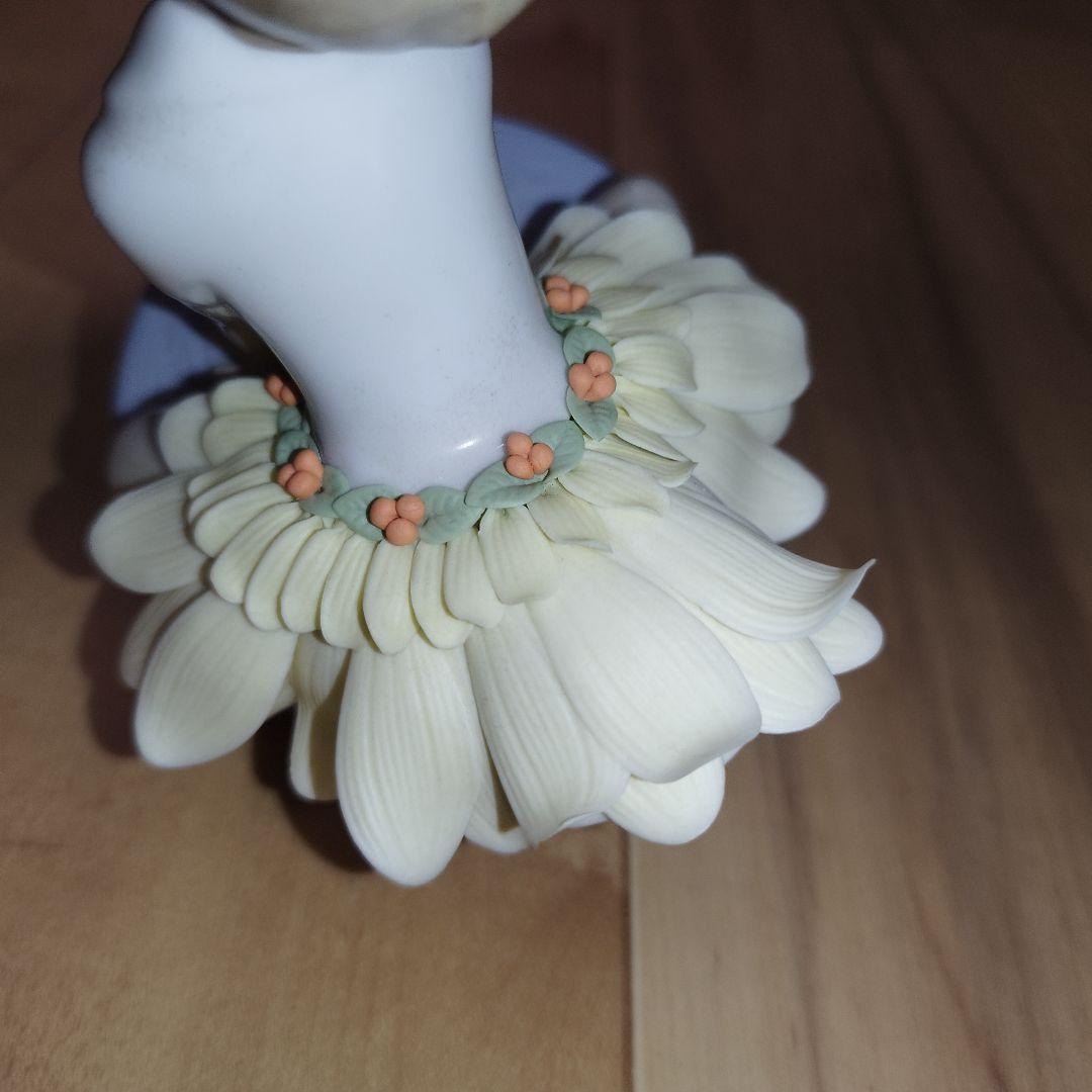 【美品】リヤドロ 6691 　女の子とデイジー花弁スカート