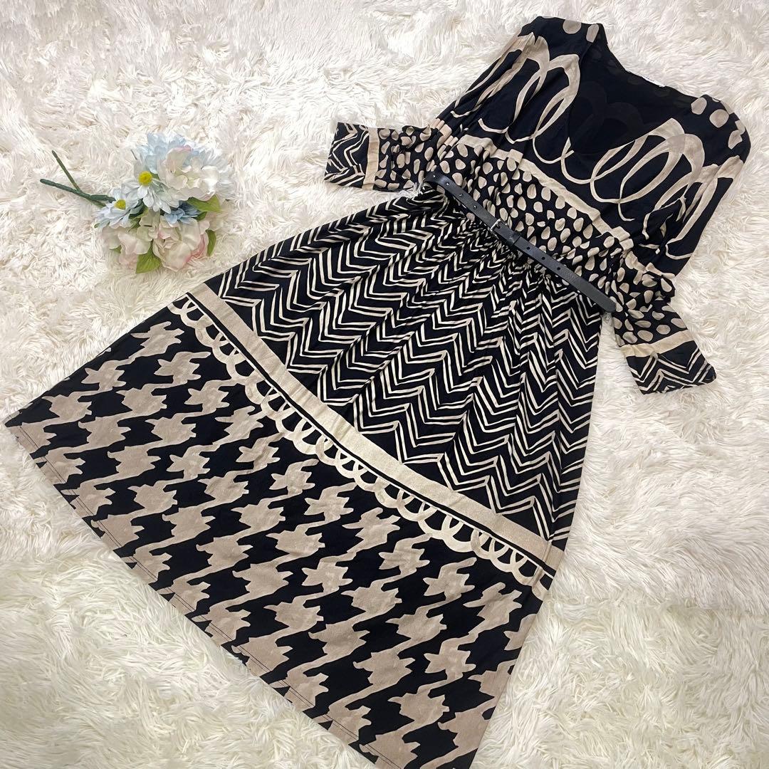 MaxMara 総柄 フレアワンピース 幾何学柄 白タグ ベルト付き 42