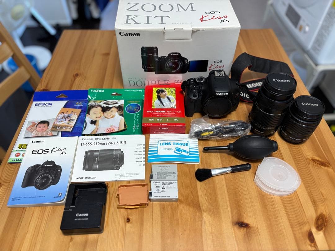 デジタルカメラ Canon DOUBLE ZOOM KIT Kiss X5