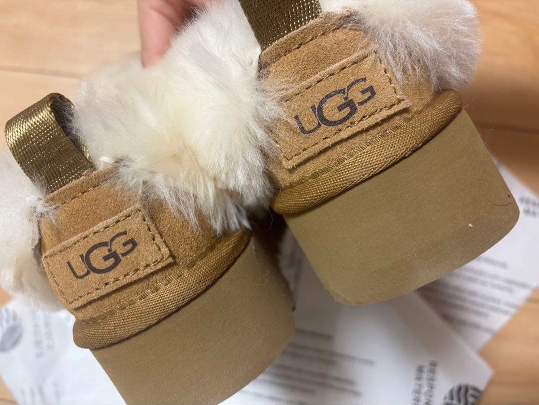 UGG ムートン23cm厚底 超ふわふわスリポン(24時間以内に発送します)
