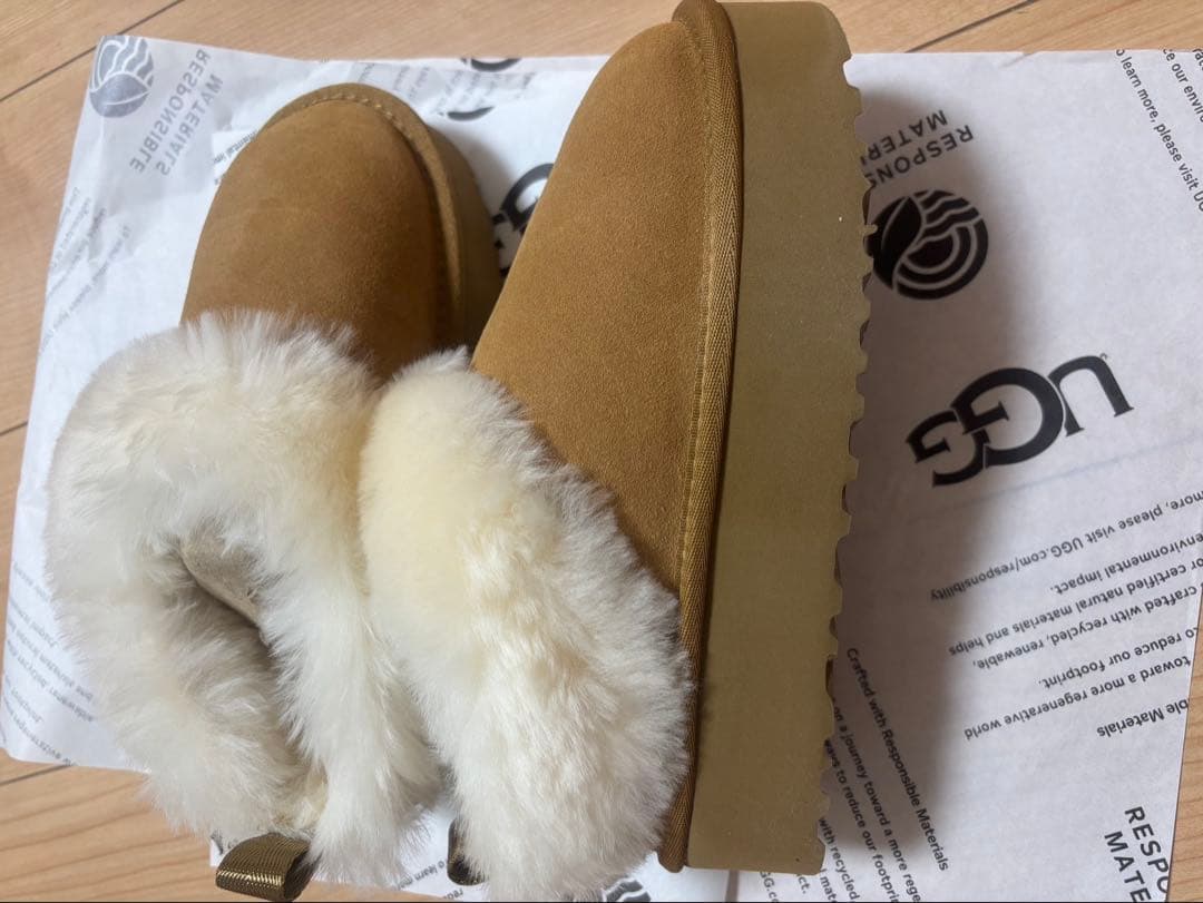 UGG ムートン23cm厚底 超ふわふわスリポン(24時間以内に発送します)