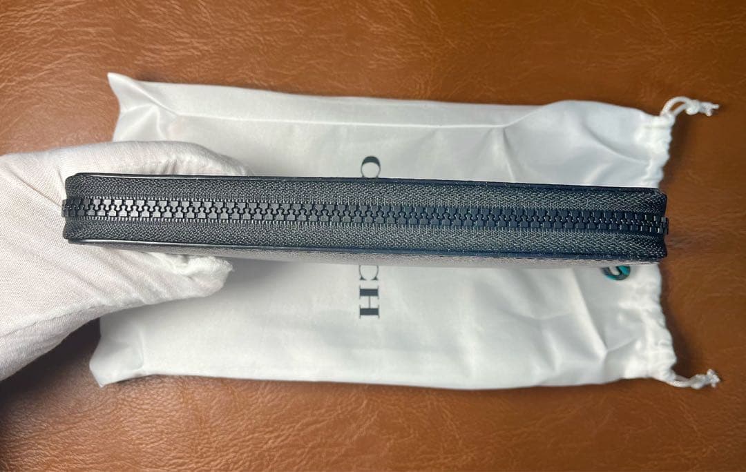 COACH 馬車柄 ペイントデザイン 長財布