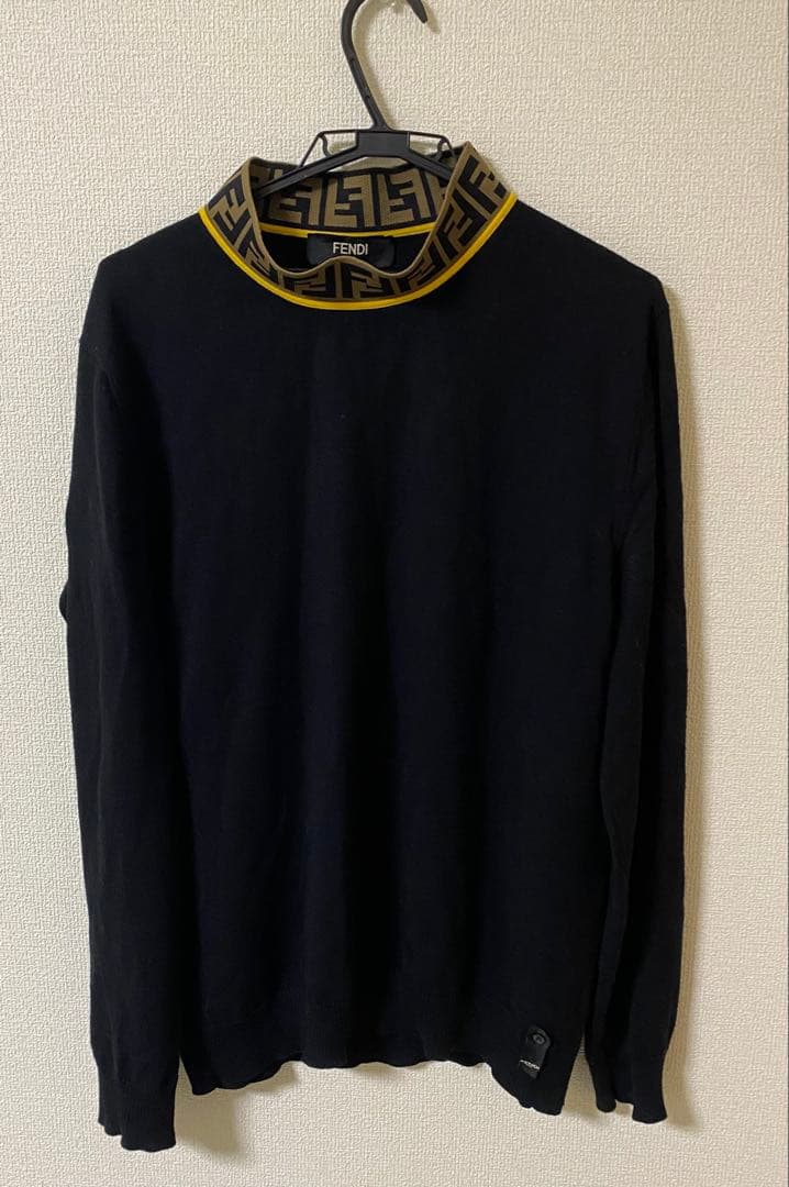 FENDI フェンディ　 ロゴジャガードネックニット