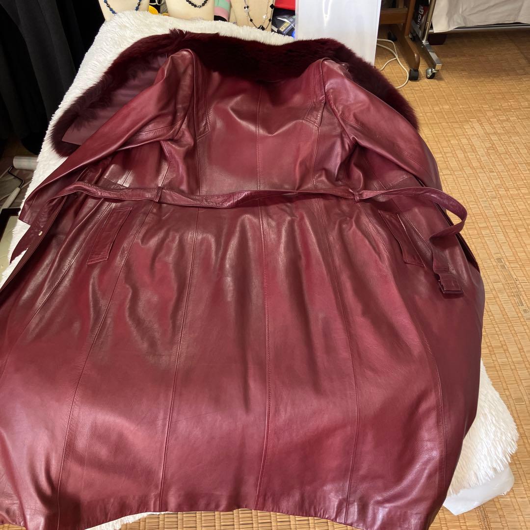 バーガンディ 羊皮コートフォックスファー付き　インナーはラビット取り外し可能