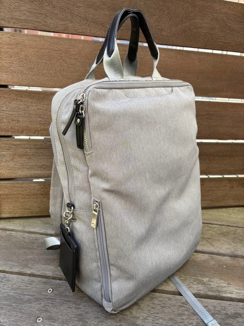 【美品】ace.GENE　ビジネスリュック レディース ノートPC収納可