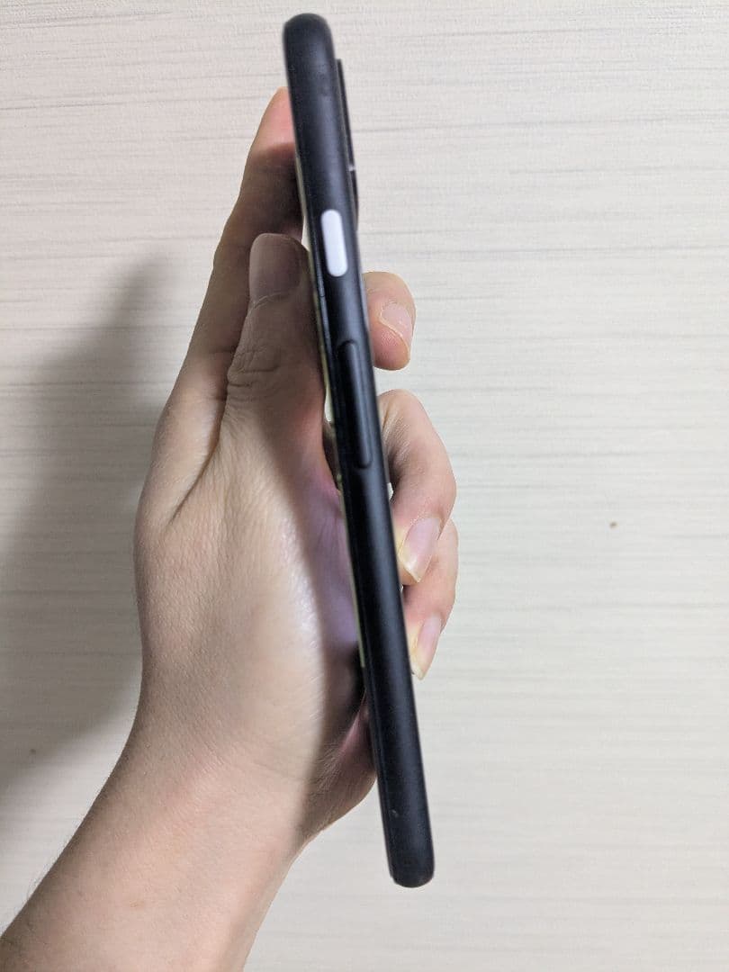 Google Pixel 4 64GBケース付き【ジャンク品】