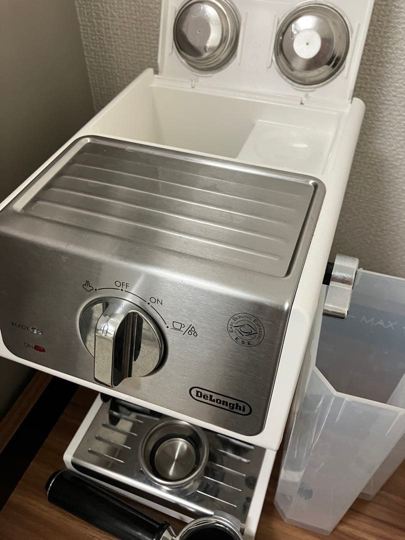 DeLonghi エスプレッソマシン