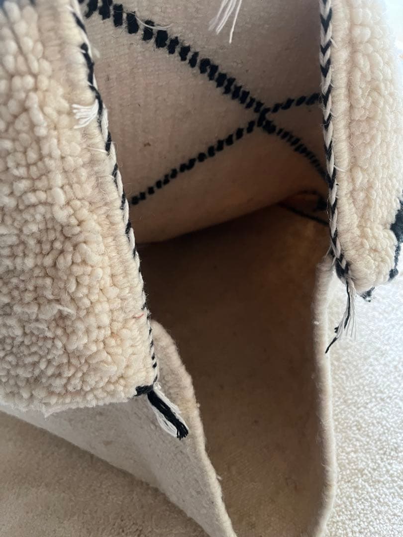 ベニワレン　クッションカバー新品 56cm×49cm