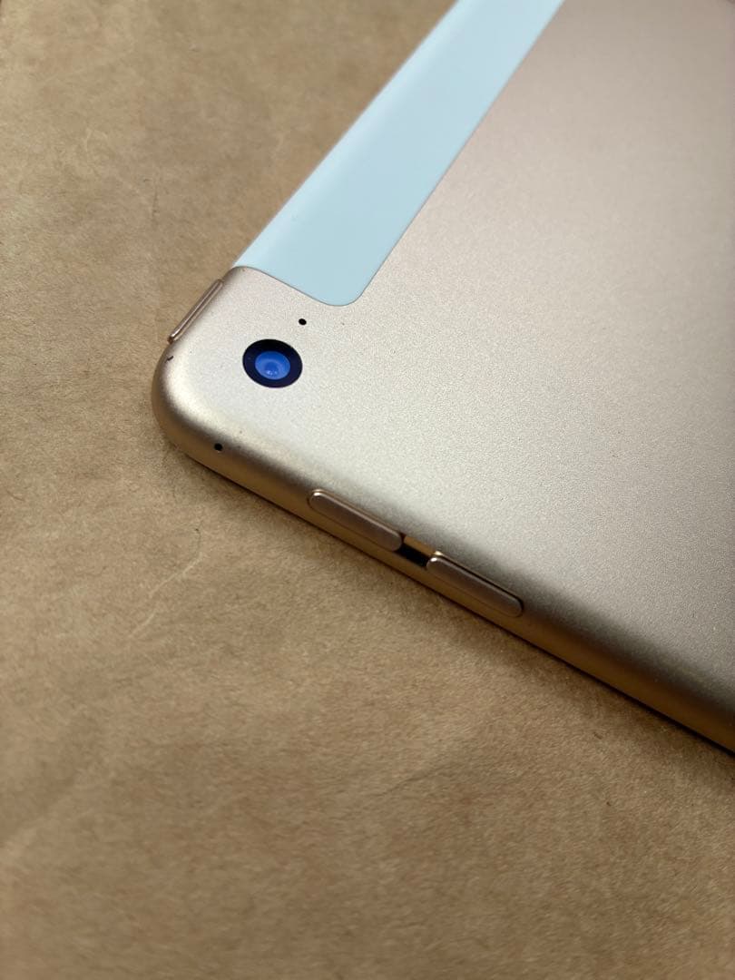 ipad mini 4 128GBゴールド MK782J/A 箱付き　付属品新品