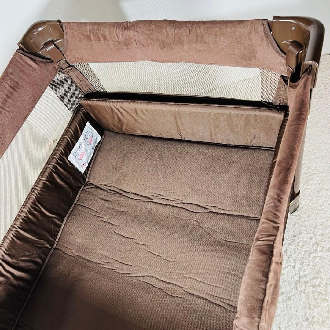 アップリカ ココネルエアー プラス ベビーベッド 折りたたみ式 ベビー用品 美品