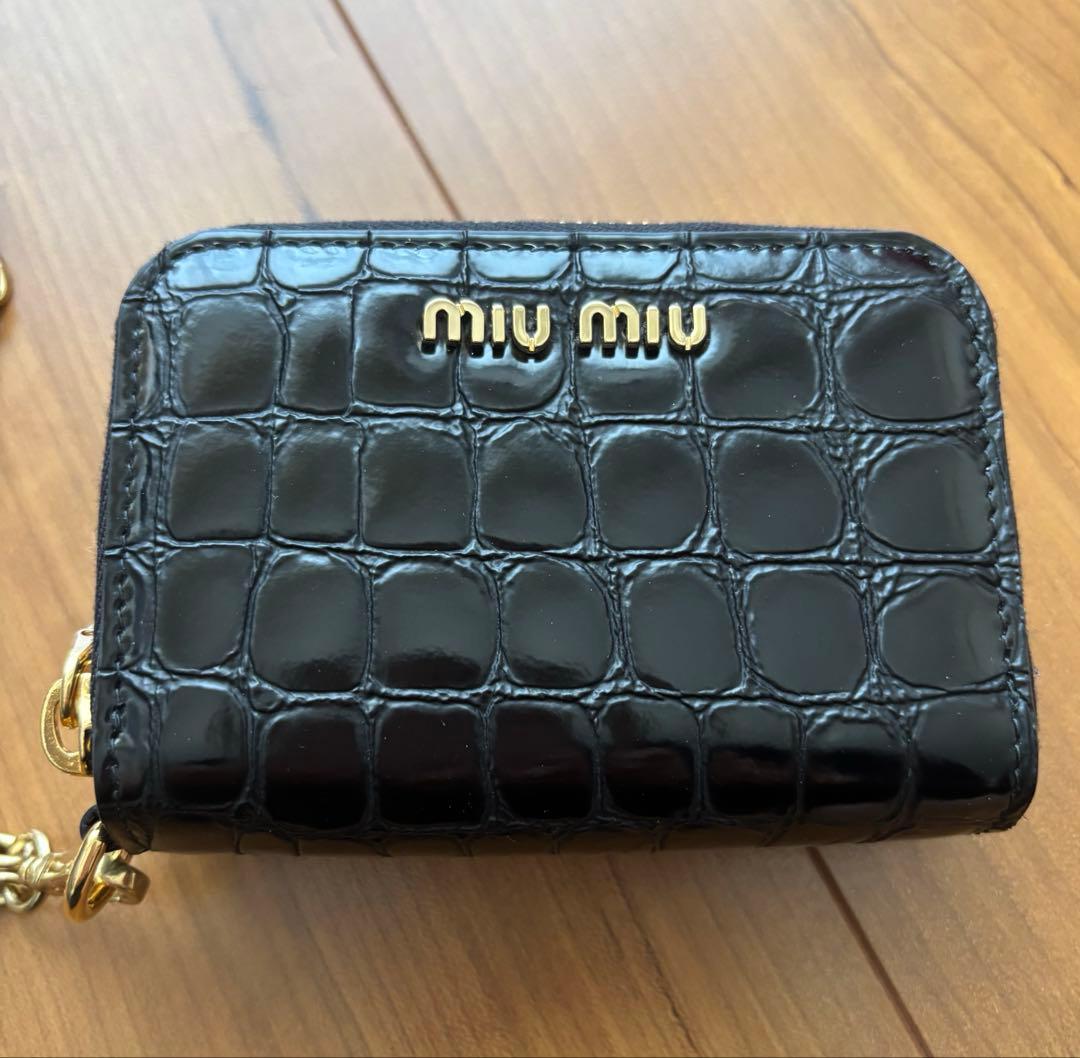 《新品》miumiuカードケース
