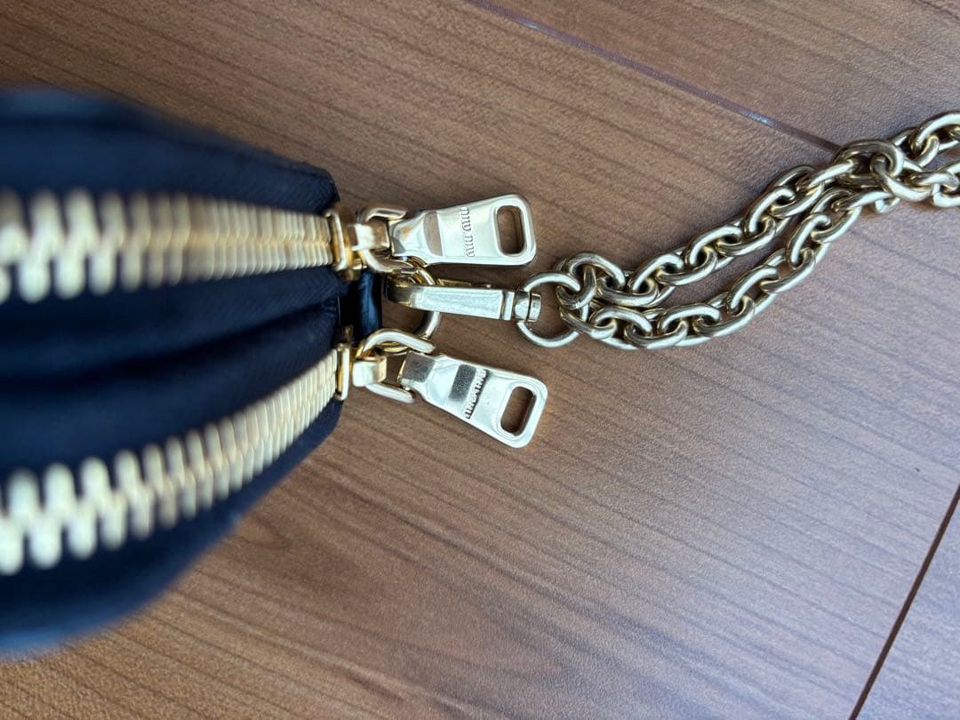 《新品》miumiuカードケース