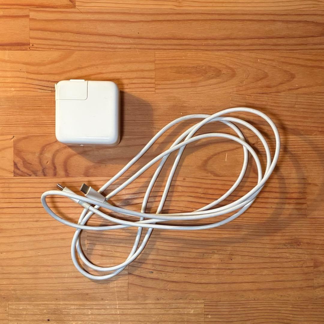 Apple MacBook Air M1（2020）スペースグレイ