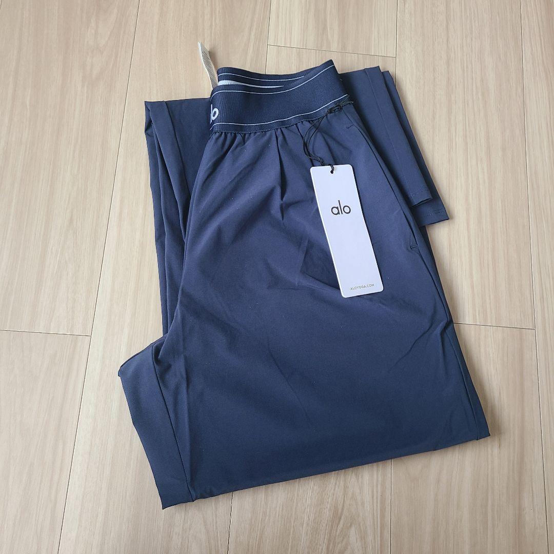 新品未使用【Aloバズりアイテム】XSサイズ alo ネイビー