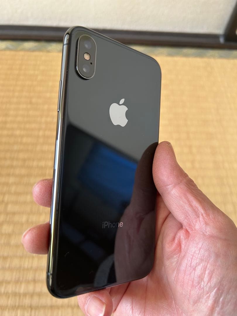 m*i様 Apple iPhone X ブラック 本体