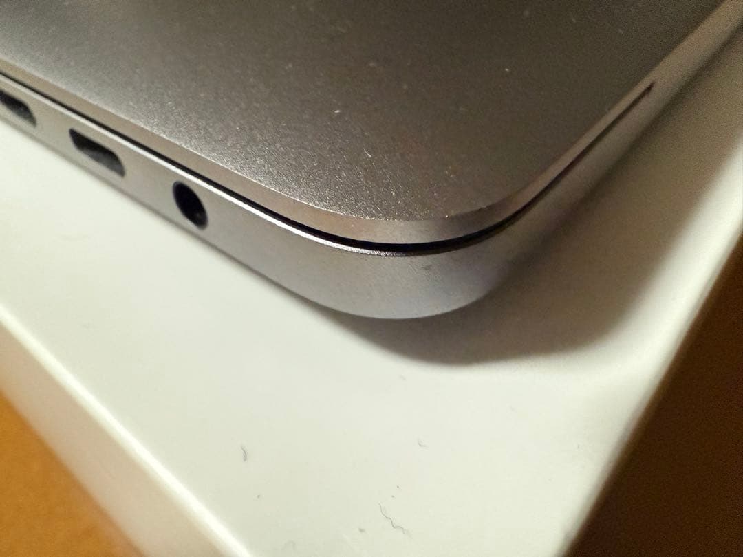 MacBook Pro core i7 512GB 16GB 使用頻度極少