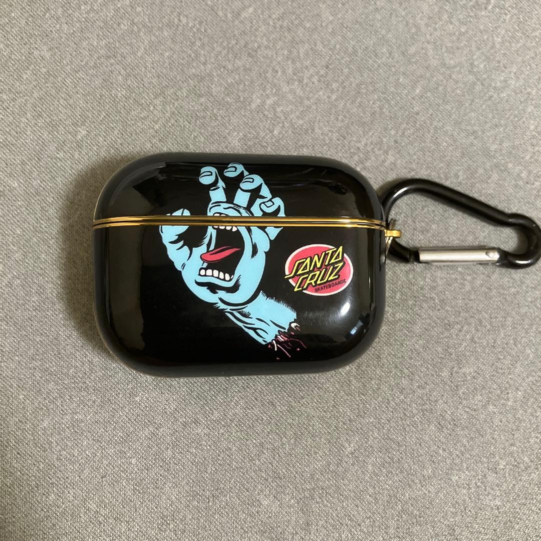 AirPods pro 2 本体とSanta Cruz AirPodsケース