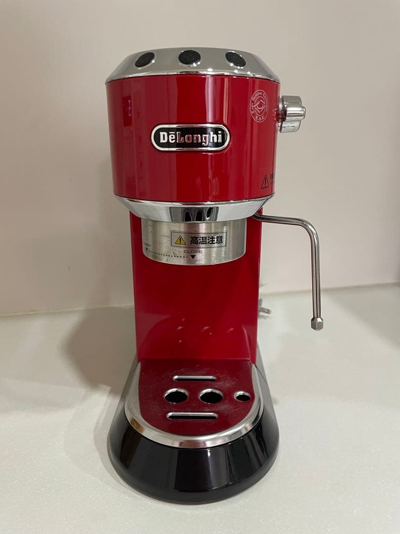 DeLonghiエスプレッソマシン EC680赤