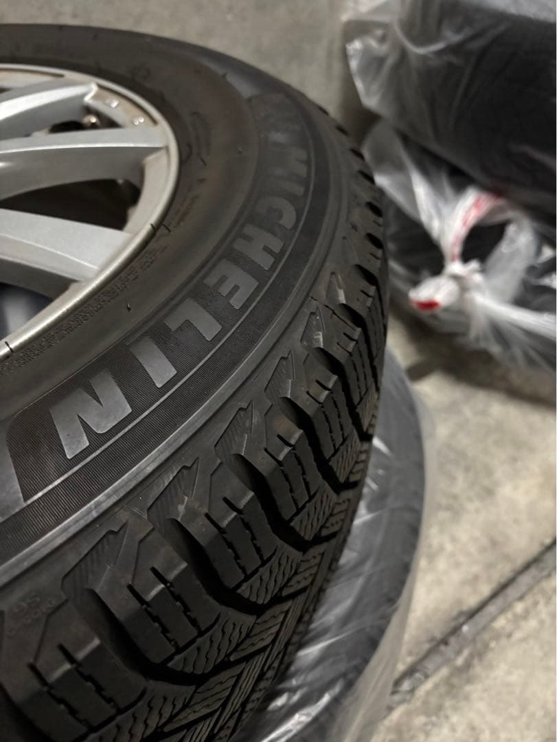 【送料込み】スタッドレス　17インチ ホイールセット (ハリヤー60)