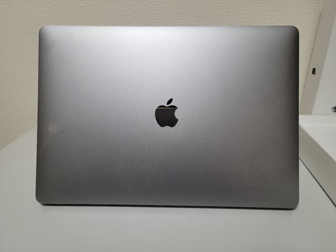 美品　MacBook Pro 15インチ 2019 外箱・付属品付