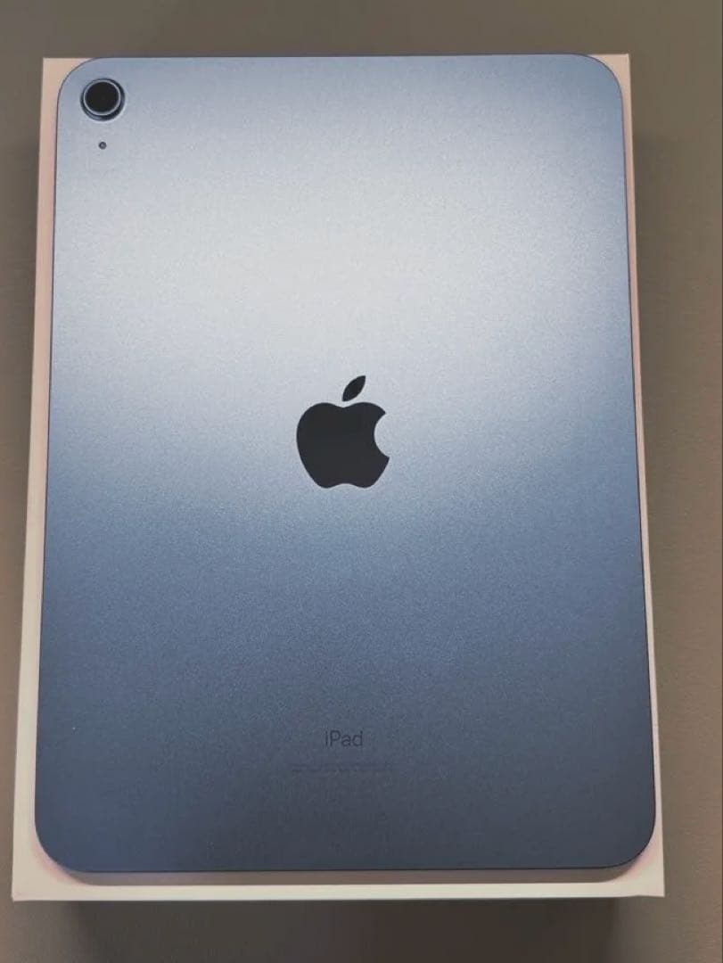 【最新OS•美品】iPad 10 64GB ブルー 電池100% ほぼ未使用