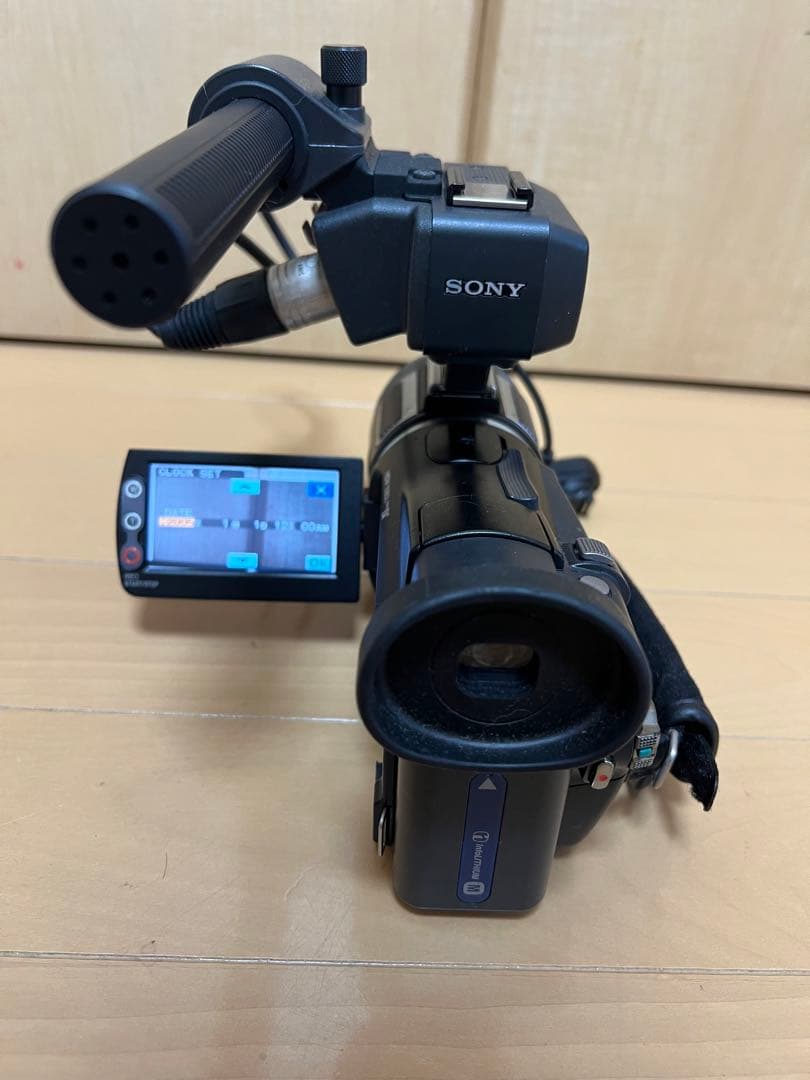 稲*一様 SONY HVR-A1J 付属付 バッテリー 充電器等