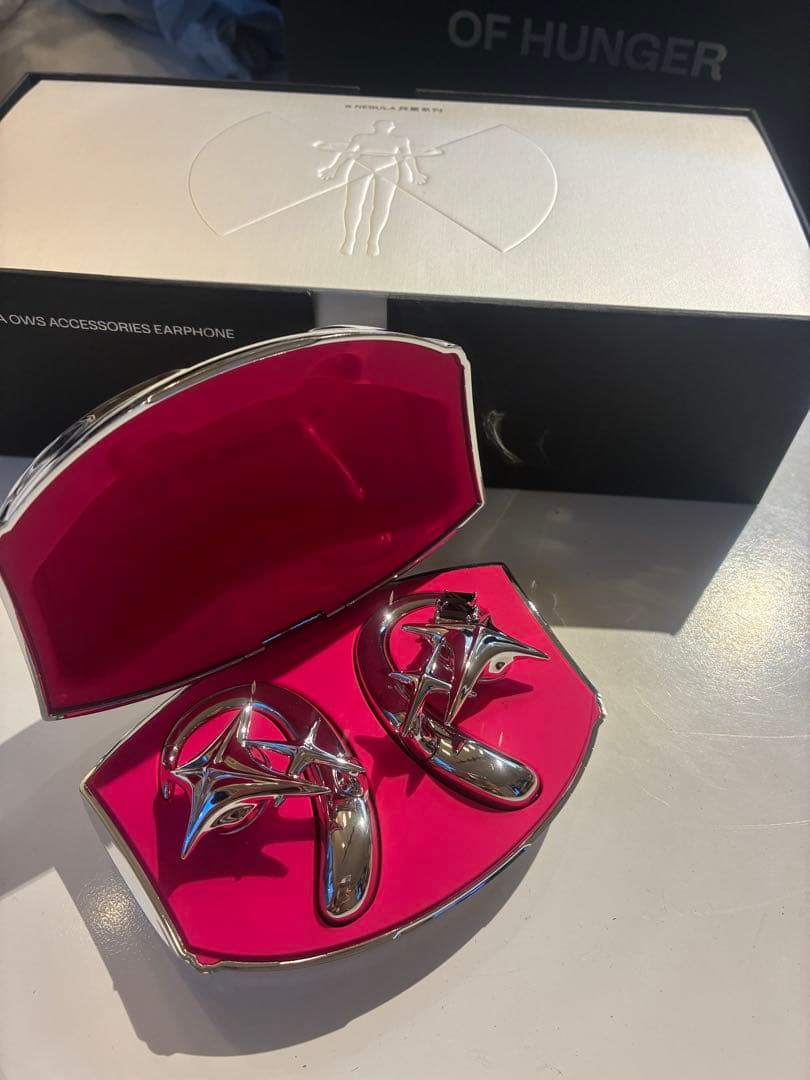 OF HUNGER ワイヤレスイヤホン NEBULA