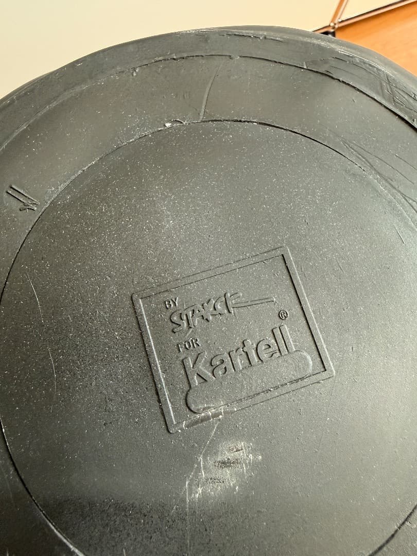 Kartell カルテル ニョメスアッティラ Philip Starck