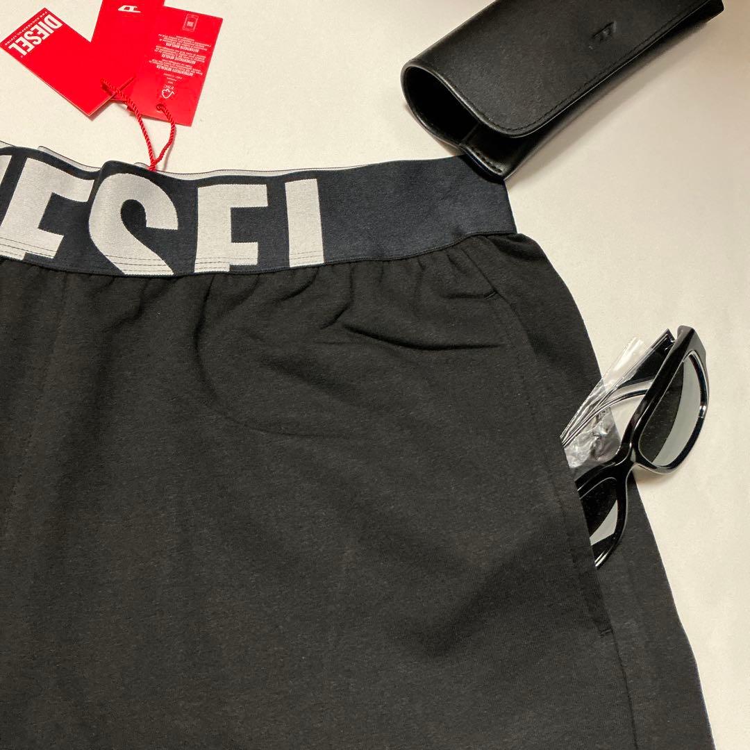 洗練されたデザイン　DIESEL Dylan-D-Pop A17684 M