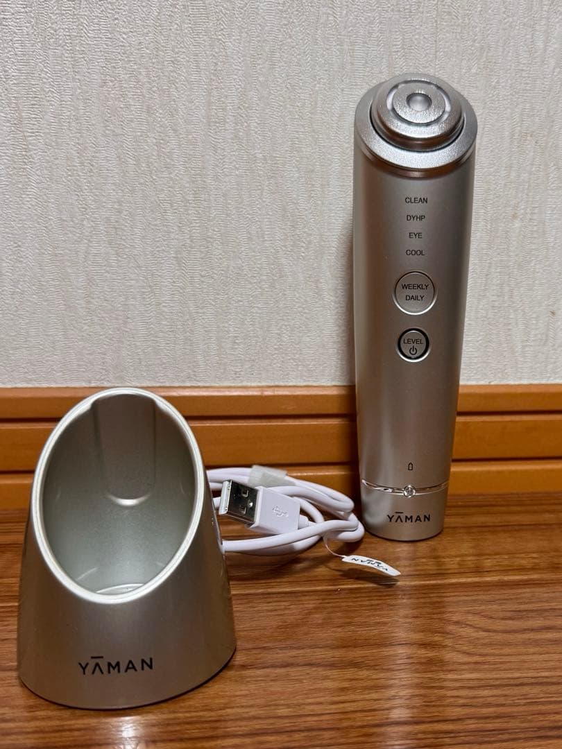 YAMAN 美顔器 フォトプラスシャイニーネオ　充電器・スタンド　YJFM18N