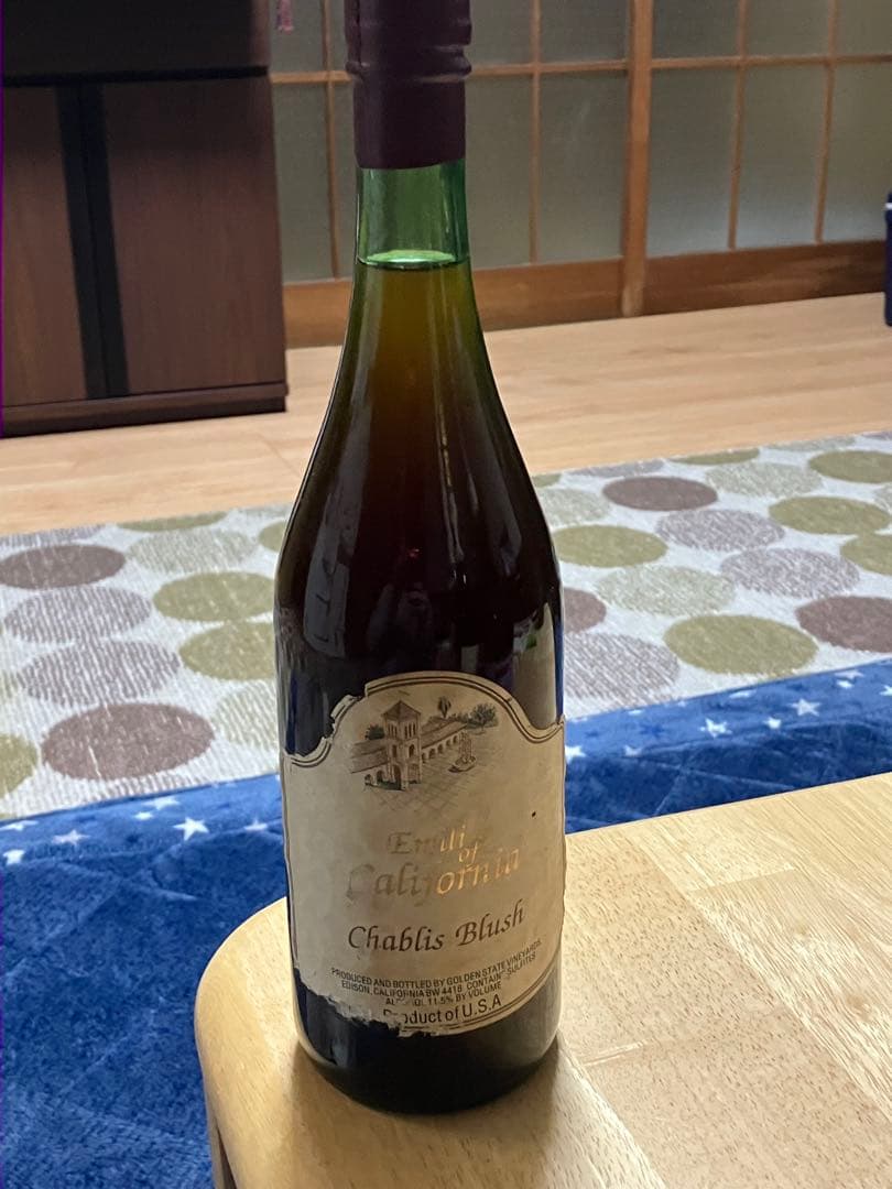 ワイン Emili of California Chablis Blush