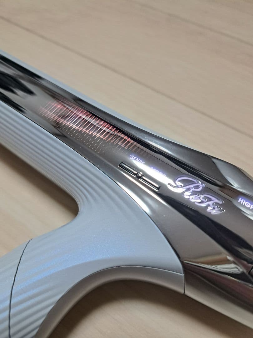 リファ ドライヤースマートW ダブル Refa 2024年製 海外対応