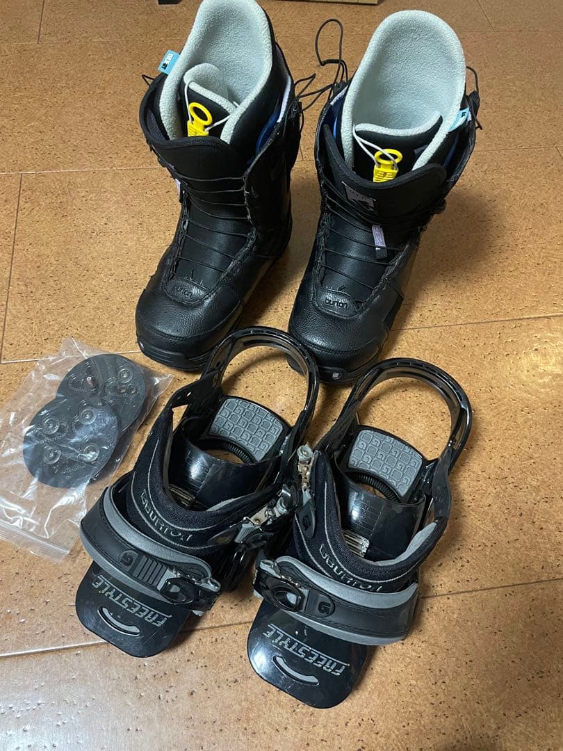 Burton スノーボードブーツ オマケ付