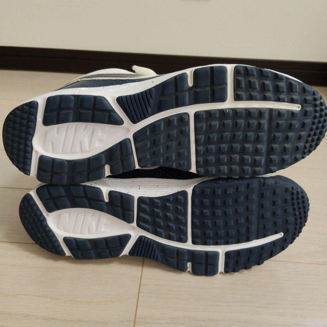 水*秋様 Nike 野球トレーニングシューズ ホワイト/ネイビー　26.5cm