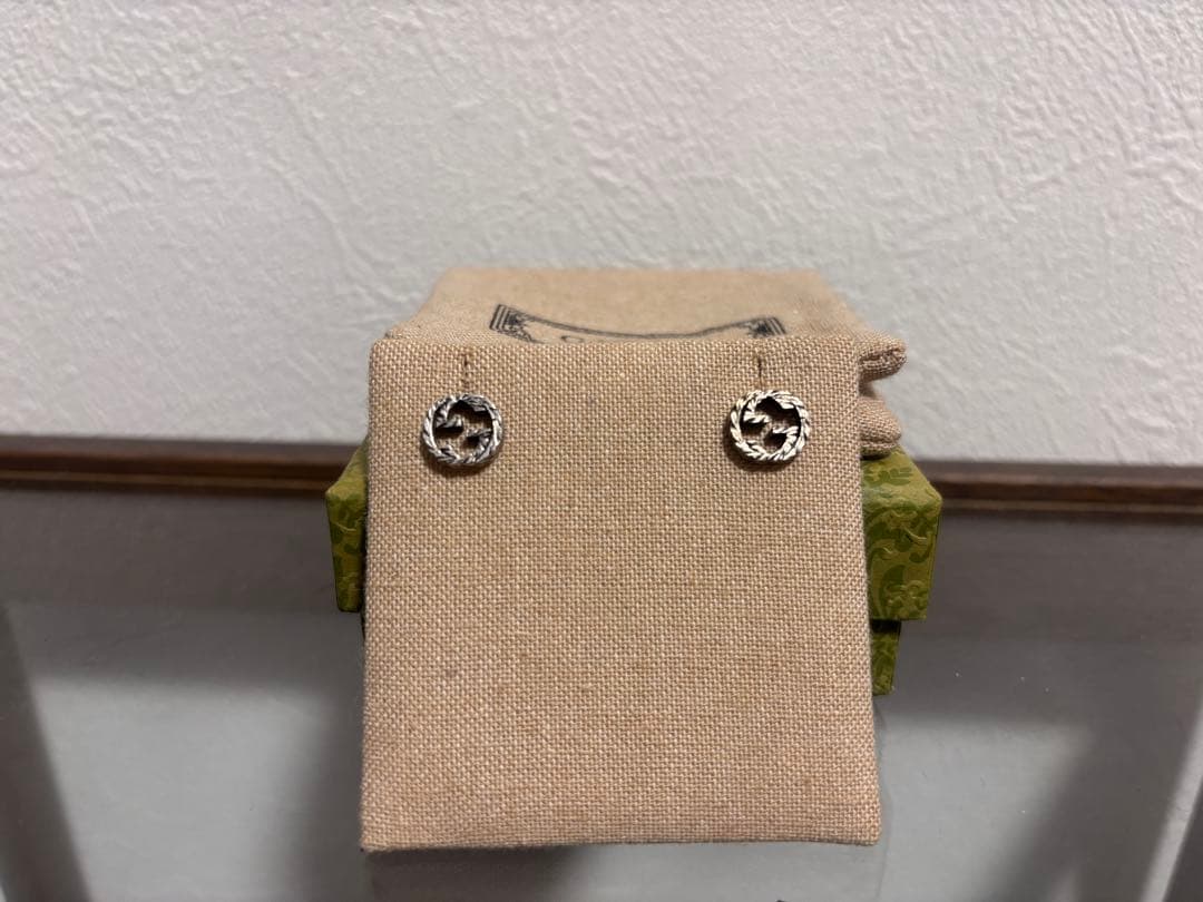 【値下げ可能！！】GUCCI グッチ インターロッキングスタッズピアス