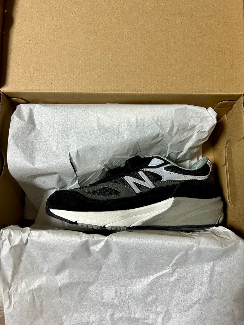 ニューバランス PV990BK6 21.5㎝ ブラック キッズ