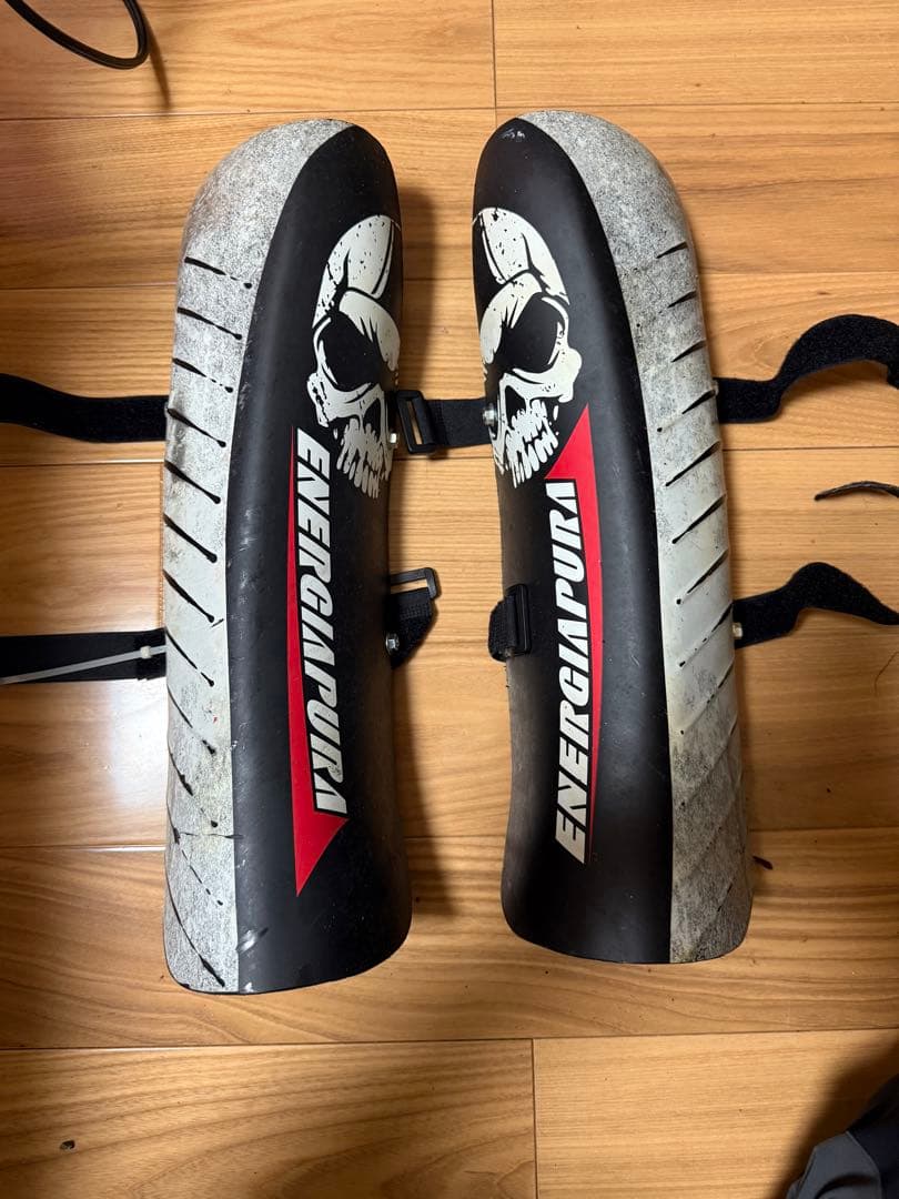 RN　エナジアプーラ　レガース