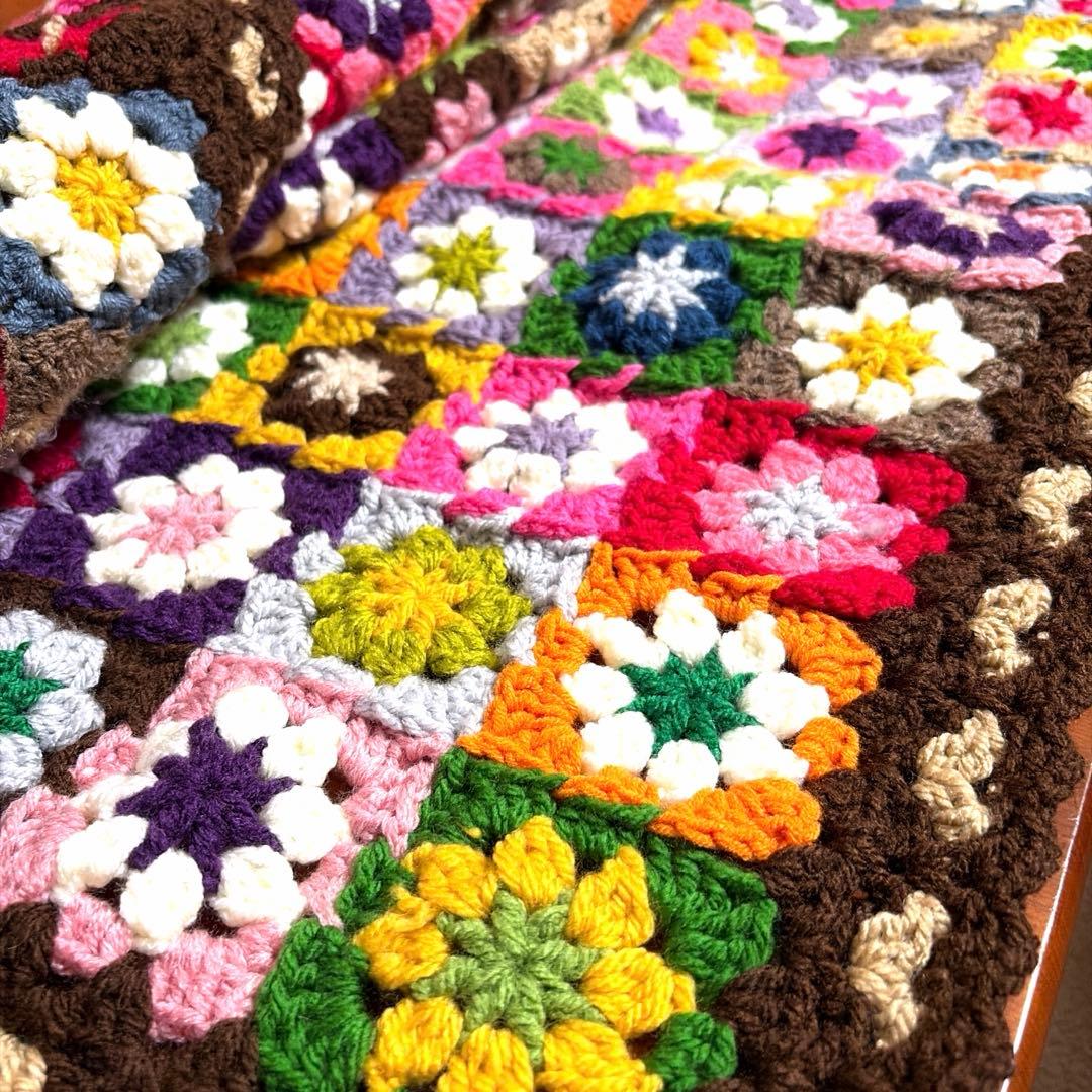 グラニースクエア❤️周りのハートが可愛いカラフルブランケット ブラウン