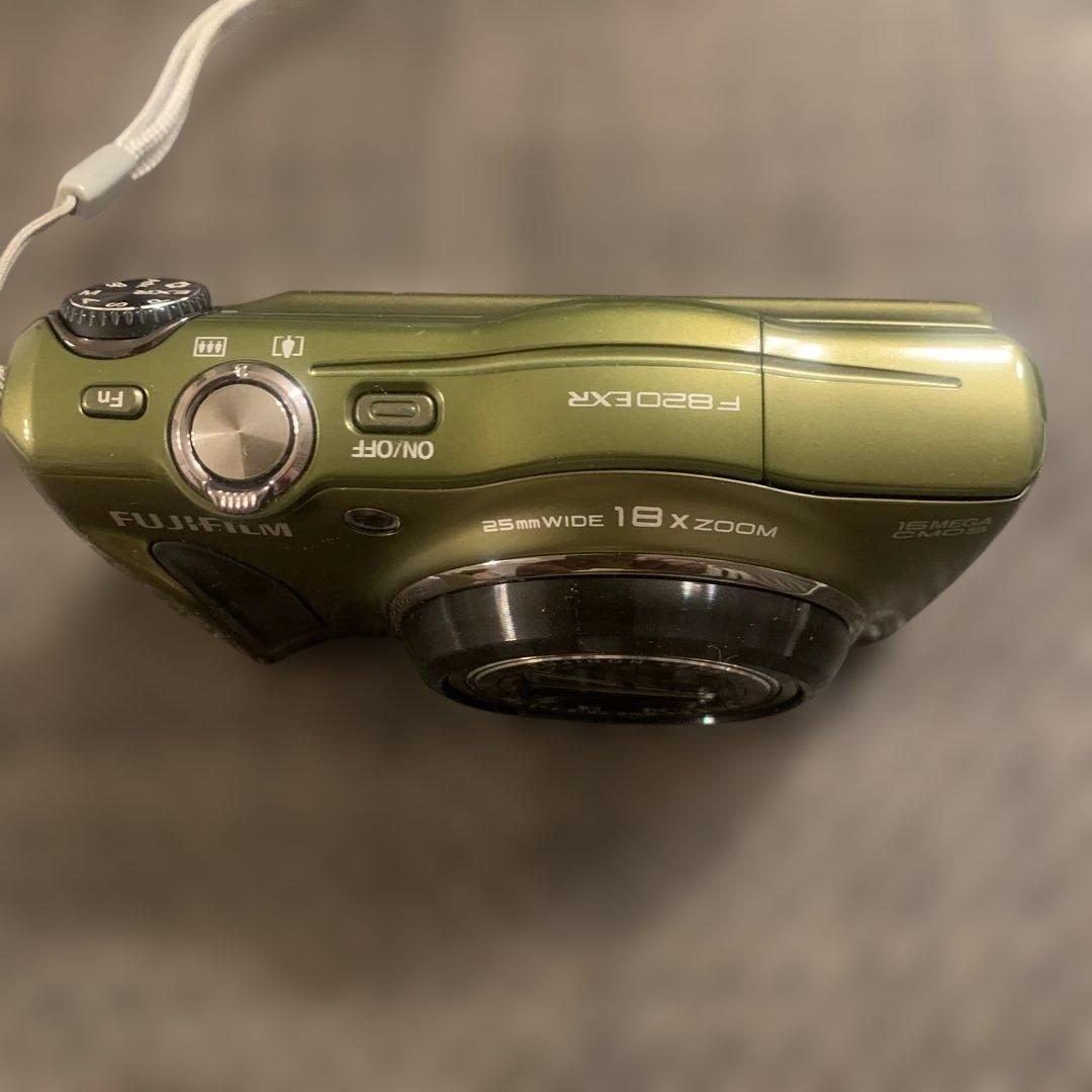 FUJIFILM FINEPIX F820EXR コンパクトデジタルカメラ