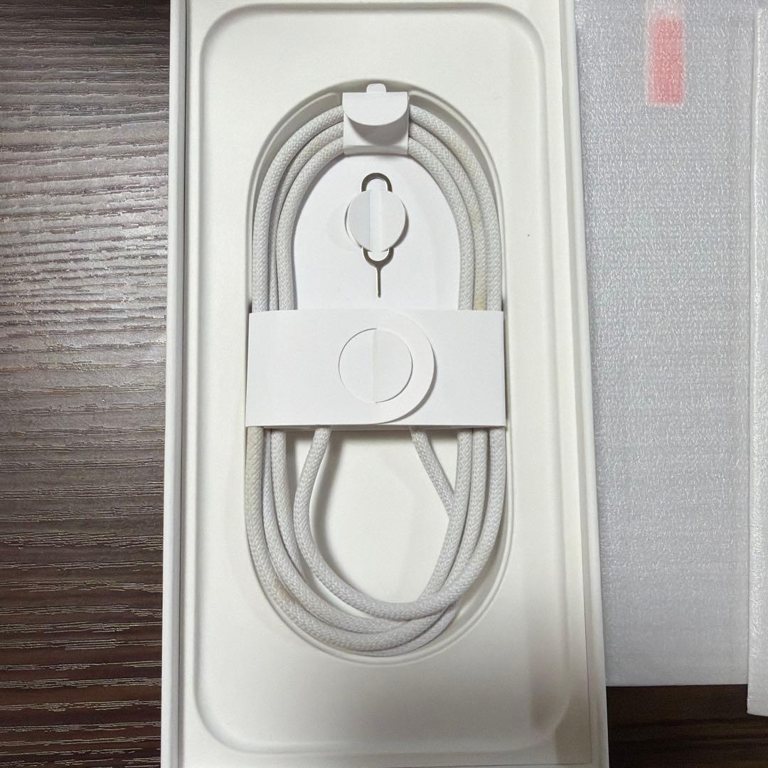 美品iPhone 16 Pro Maxデザート256 GB バッテリー98%