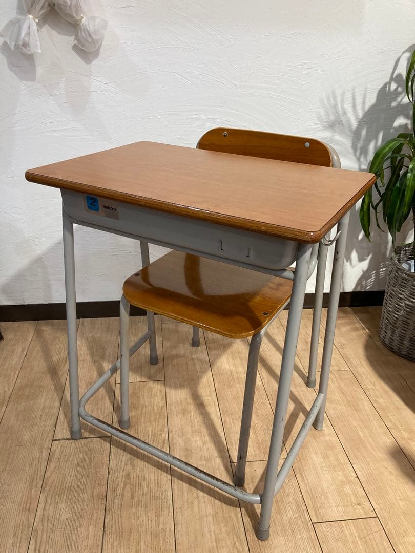 コクヨ　学校机　2号　勉強机　椅子セット