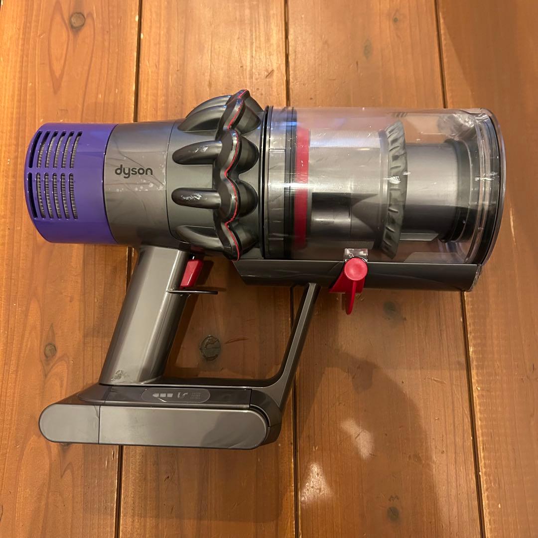 Dyson v10 fluffy☆クリーニング済☆バッテリー良好