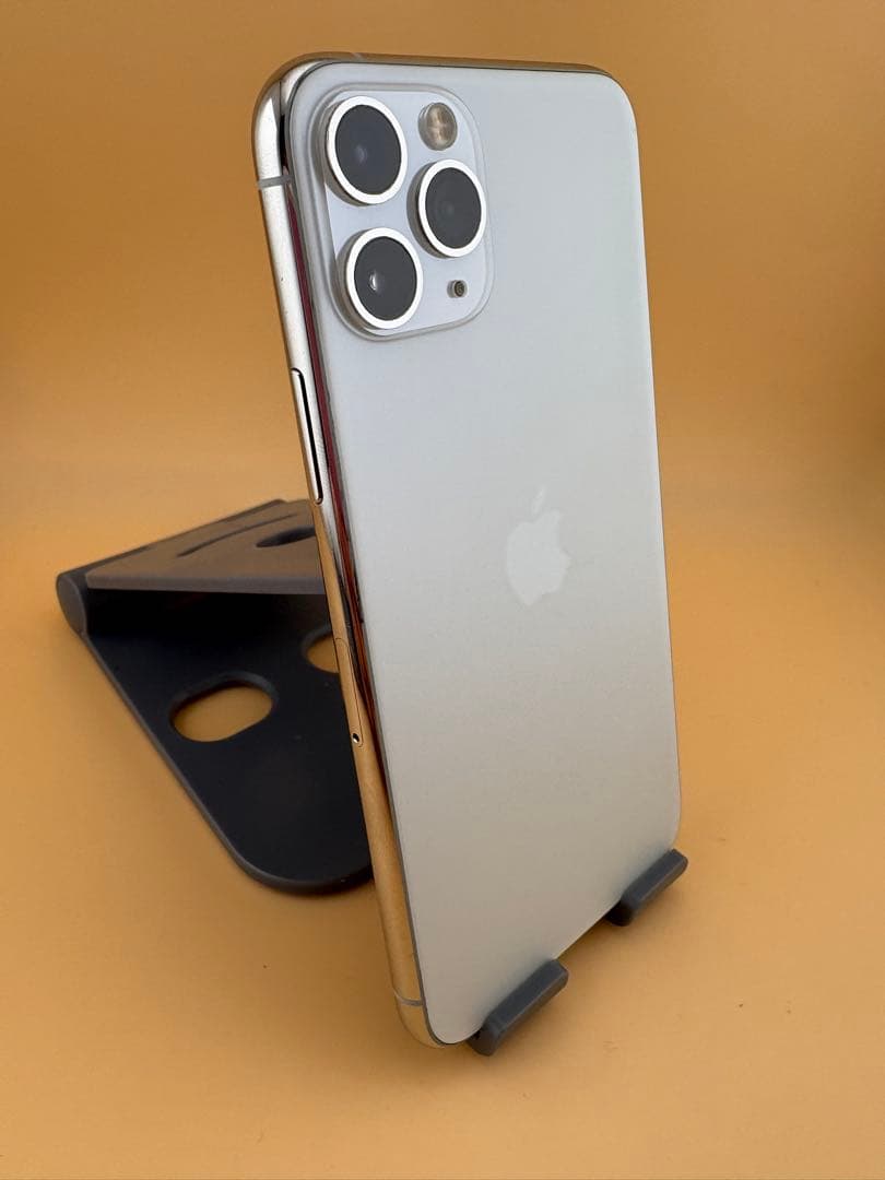 iPhone 11 Pro 256GB シルバー SIMフリーバッテリー100%