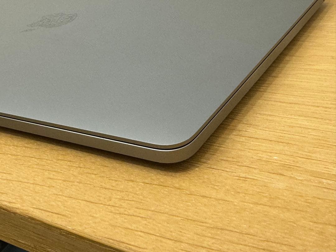 MacBook Pro 13 2019 i7/16GB/256GB グレイ