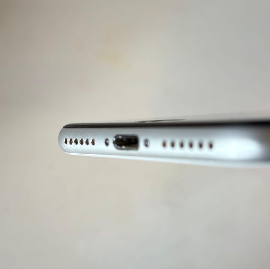 iPhone SE 第2世代　128gb